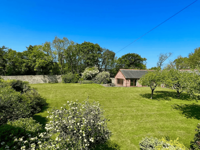 Moulton-Barret Barn