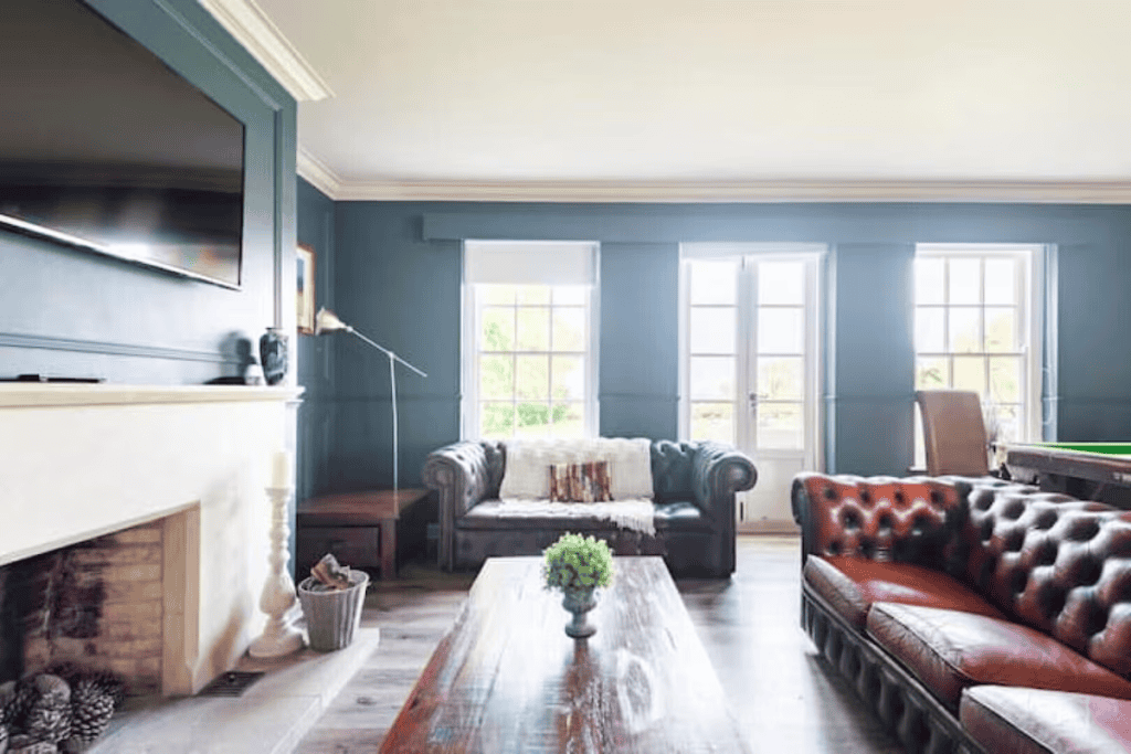 Elegant living room with classic furniture and natural light