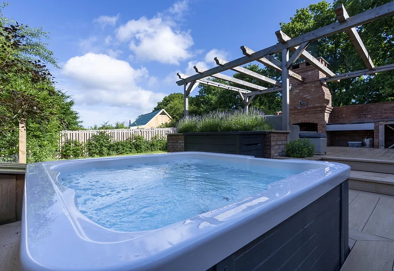 Hot tub overlooking the gardens